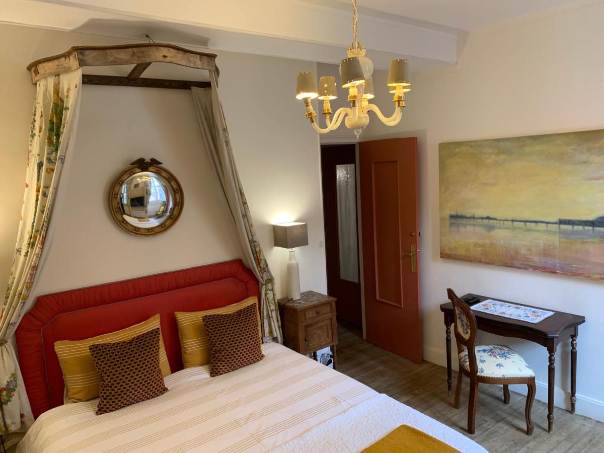 La Grenouille Noire Hotel Marcillat-en-Combraille Екстериор снимка